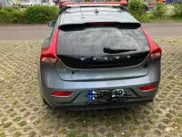 Gebraucht Volvo V40 Momentum 120 PS (88 kW) 2017 Grau Limousine