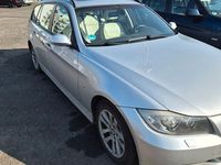 Gebraucht BMW 320 163 PS (119 kW) 2007 Silber Kombi