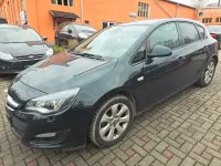 Gebraucht Opel Astra Style 136 PS (100 kW) 2014 Grün Limousine