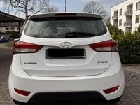 Gebraucht Hyundai ix20 Classic 90 PS (66 kW) 2011 Weiß Kleinwagen
