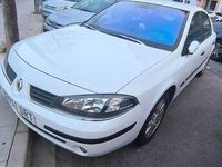 Gebraucht Renault Laguna II Dynamique 110 PS (80 kW) 2005 Weiß Limousine