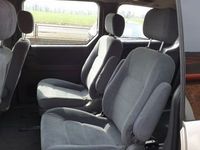 Gebraucht Kia Carnival 125 PS (91 kW) 2001 Silber metallic Van / Kleinbus