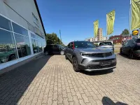 Gebraucht Opel Mokka GS Line 131 PS (96 kW) 2021 Kontrast grau/quarz silber SUV