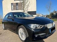 Gebraucht BMW 320 Luxury Line 184 PS (135 kW) 2018 Black sapphire metallic Limousine