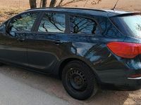 Gebraucht Opel Astra 130 PS (95 kW) 2013 Grün Kombi