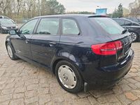 Gebraucht Audi A3 Attraction 125 PS (91 kW) 2011 Blau Kleinwagen