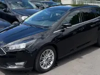 Gebraucht Ford Focus Cool & Connect 125 PS (91 kW) 2018 Schwarz Kombi