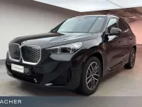 Gebraucht BMW iX1 M Sport 225 kW (306 PS) 2025 Saphirschwarz metallic SUV