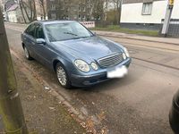 Gebraucht Mercedes E240 Elegance 177 PS (130 kW) 2004 Blau Limousine