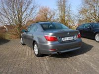 Gebraucht BMW 523 190 PS (139 kW) 2007 Grau Limousine