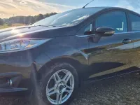 Gebraucht Ford Fiesta Titanium 101 PS (74 kW) 2015 Schwarz Kleinwagen