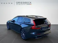 Gebraucht Volvo V60 Plus 455 PS (334 kW) 2024 Grau (metallic) Kombi
