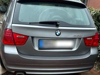 Gebraucht BMW 320 170 PS (125 kW) 2011 Grau Kombi