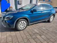 Gebraucht Mercedes GLA220 170 PS (125 kW) 2019 Blau SUV