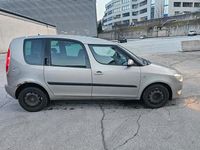 Gebraucht Skoda Roomster 82 PS (60 kW) 2012 Gold Van / Kleinbus