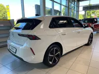 Neu Opel Astra Edition 131 PS (96 kW) 2025 Weiß Limousine