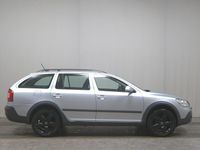 Gebraucht Skoda Octavia 140 PS (102 kW) 2012 Brilliant silber metallic Kombi