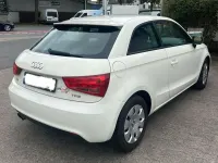 Gebraucht Audi A1 Attraction 122 PS (89 kW) 2012 Amalfiweiss Kleinwagen
