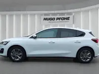 Gebraucht Ford Focus Titanium 125 PS (91 kW) 2022 Weiß Limousine