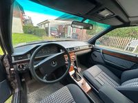 Gebraucht Mercedes 200 75 PS (55 kW) 1991 Limousine