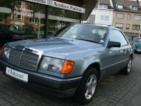 Gebraucht Mercedes 230 132 PS (97 kW) 1988 Blau Coupé