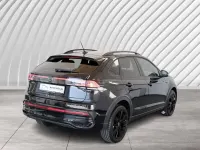 Gebraucht VW Taigo R-line 150 PS (110 kW) 2023 Deep black perleffekt SUV