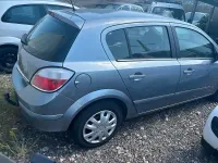 Gebraucht Opel Astra 101 PS (74 kW) 2004 Gold Limousine