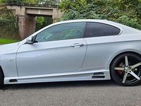 Gebraucht BMW 325 218 PS (160 kW) 2008 Silber Coupé