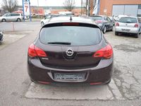 Gebraucht Opel Astra Design Edition 116 PS (85 kW) 2011 Braun Limousine