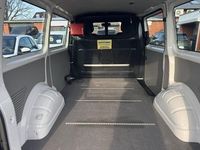 Second-hand VW Transporter 150 CP (110 kW) 2017 Alb Van