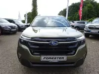 Neu Subaru Forester Platinum 136 PS (100 kW) 2026 Grün SUV