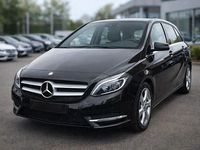 Gebraucht Mercedes B180 122 PS (89 kW) 2012 Schwarz metallic Kleinwagen