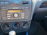 Gebraucht Ford Fiesta 80 PS (58 kW) 2006 Grau Kleinwagen