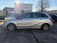 Gebraucht Mercedes B200 156 PS (114 kW) 2012 Silber Van / Kleinbus