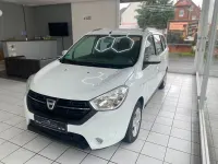 Gebraucht Dacia Lodgy Comfort 102 PS (75 kW) 2018 Weiß Van / Kleinbus