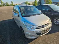 Gebraucht Hyundai i10 Edition 69 PS (50 kW) 2013 Silber Kleinwagen
