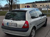 Gebraucht Renault Clio II 75 PS (55 kW) 2001 Silber Kleinwagen