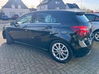 Gebraucht Mercedes A180 Business 122 PS (89 kW) 2015 Schwarz Limousine