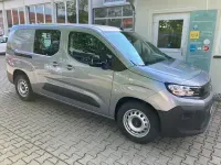 Używany Opel Combo 102 KM (75 kW) 2025 Kontrast Minivan