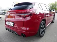 Gebraucht Alfa Romeo Stelvio Veloce 209 PS (153 kW) 2022 Rot SUV
