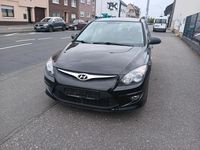Gebraucht Hyundai i30 109 PS (80 kW) 2012 Schwarz Limousine