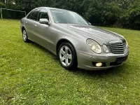 Gebraucht Mercedes E220 170 PS (125 kW) 2007 Gold Limousine