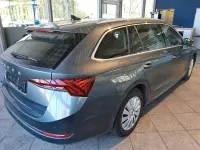 Gebraucht Skoda Octavia First Edition 150 PS (110 kW) 2020 Seda quartz/quartz grey Kombi