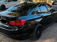 Gebraucht BMW 320 184 PS (135 kW) 2012 Schwarz Limousine