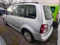 Gebraucht VW Touran Trendline 140 PS (102 kW) 2007 Reflexsilber metallic Van / Kleinbus