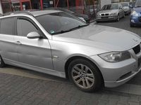 Gebraucht BMW 318 129 PS (94 kW) 2006 Silber Kombi