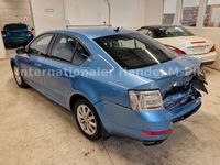 gebraucht Skoda Octavia 1.6 TDI Limousine Ambition*Navi*DAB*Temp