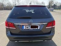 Gebraucht Mercedes E350 258 PS (189 kW) 2015 Grau Kombi