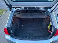 Gebraucht BMW 320 177 PS (130 kW) 2009 Silber Kombi