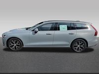 Gebraucht Volvo V60 Core 163 PS (119 kW) 2023 Vapour grey / metallic Kombi